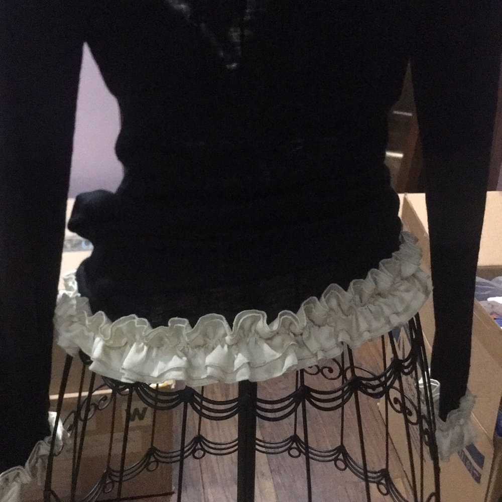 Sweater - Picture 4 of 4